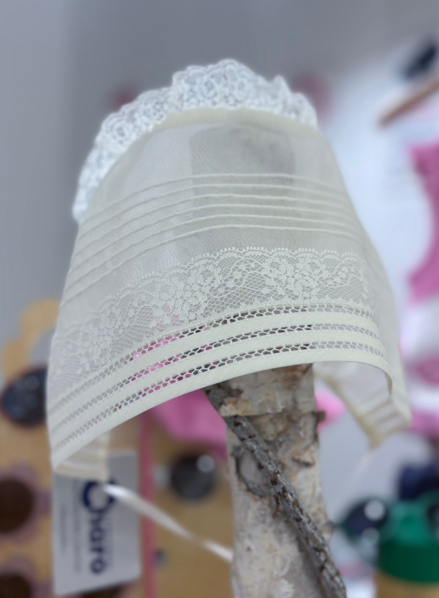 CUFFIA ELEGANTE IN PIZZO CHARO