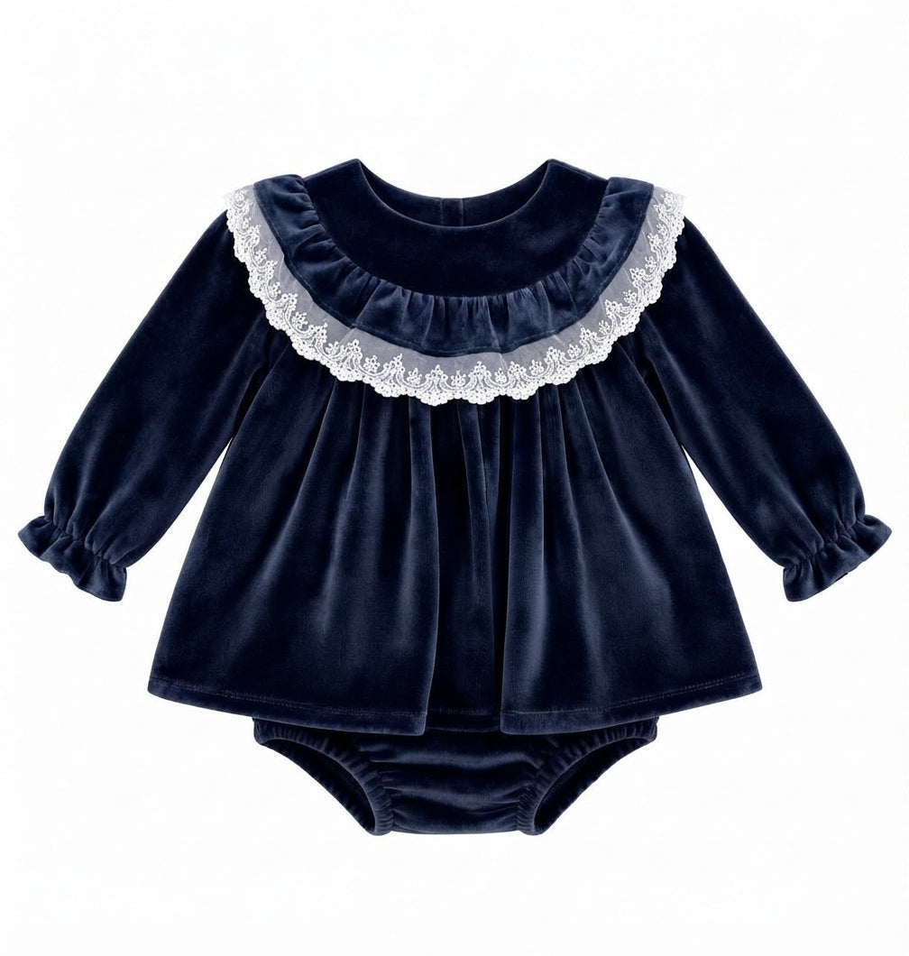 COMPLETO IN VELLUTO CON VOLANT DECORATI IN PIZZO MAC ILLUSION
