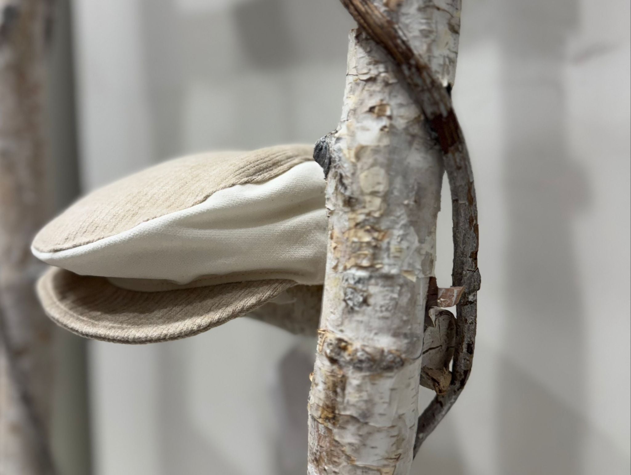 COPPOLA SICILIANA IN MAGLIA E VELLUTO I DELFI