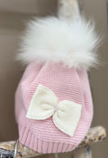 CAPPELLINO IN MAGLIA CON PON PON ONDA E FIOCCHI I DELFI