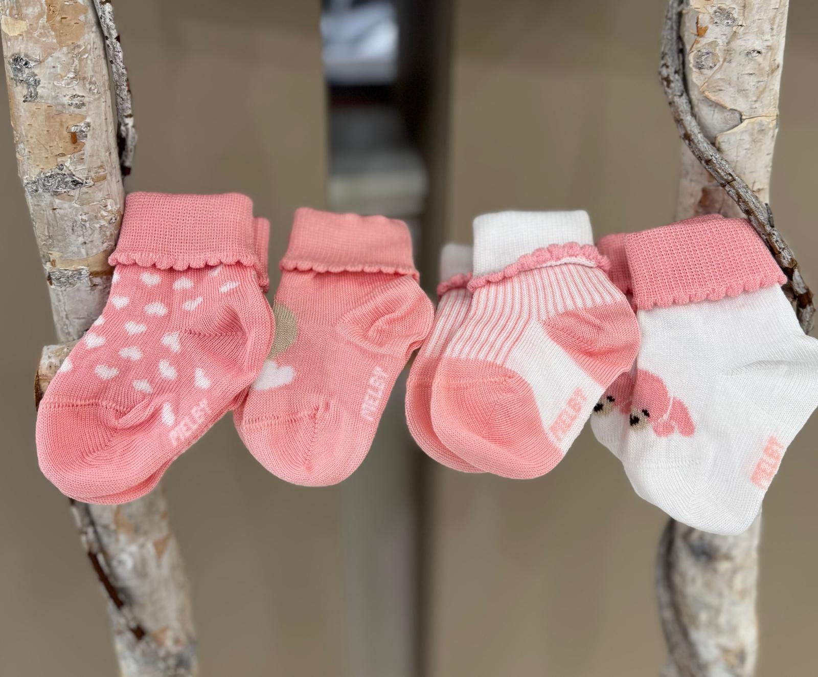 CONFEZIONE 4 PEZZI CALZINI ROSA PER NEONATA MELBY