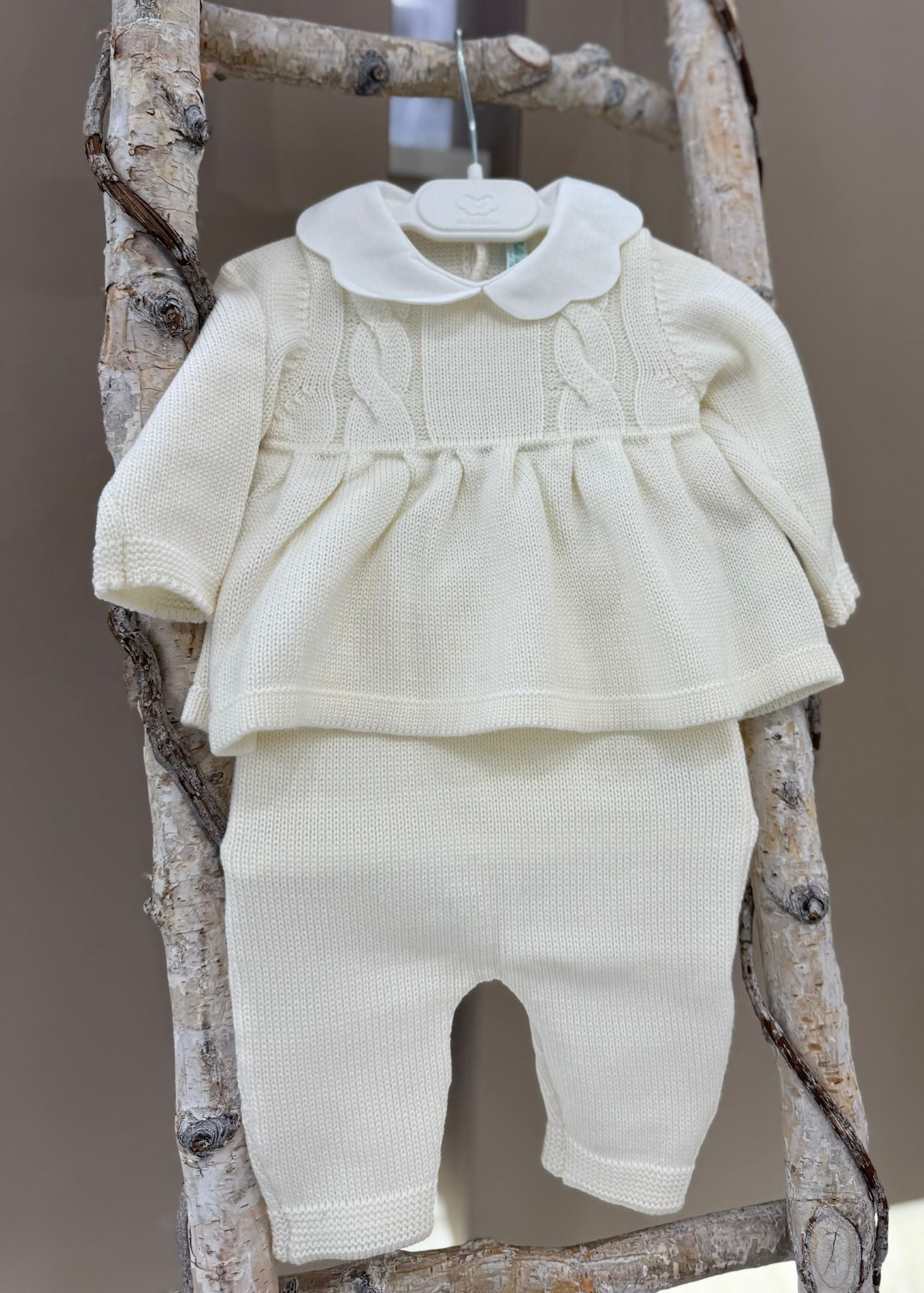 COMPLETO IN MAGLIA CON TRECCE BEBE' DI ALMY