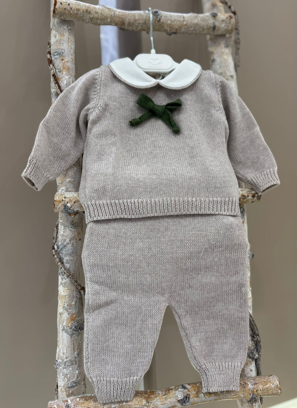 COMPLETO IN MAGLIA CON FIOCCHETTO BEBE' DI ALMY