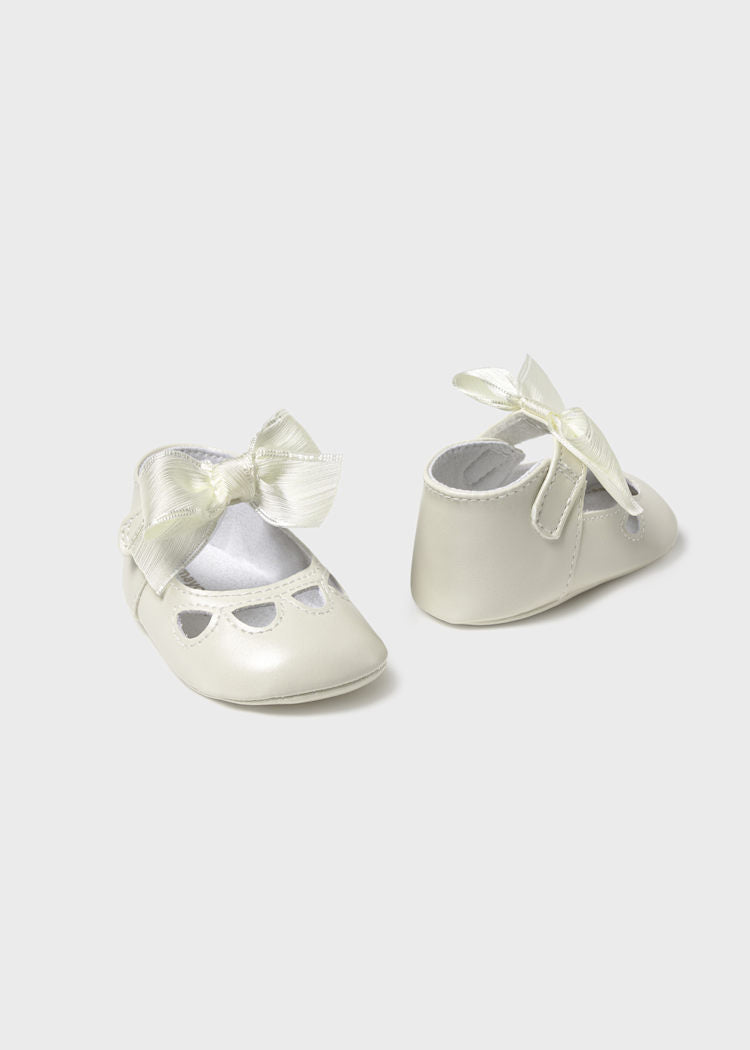 SCARPE CERIMONIA FIOCCO NEONATA MAYORAL