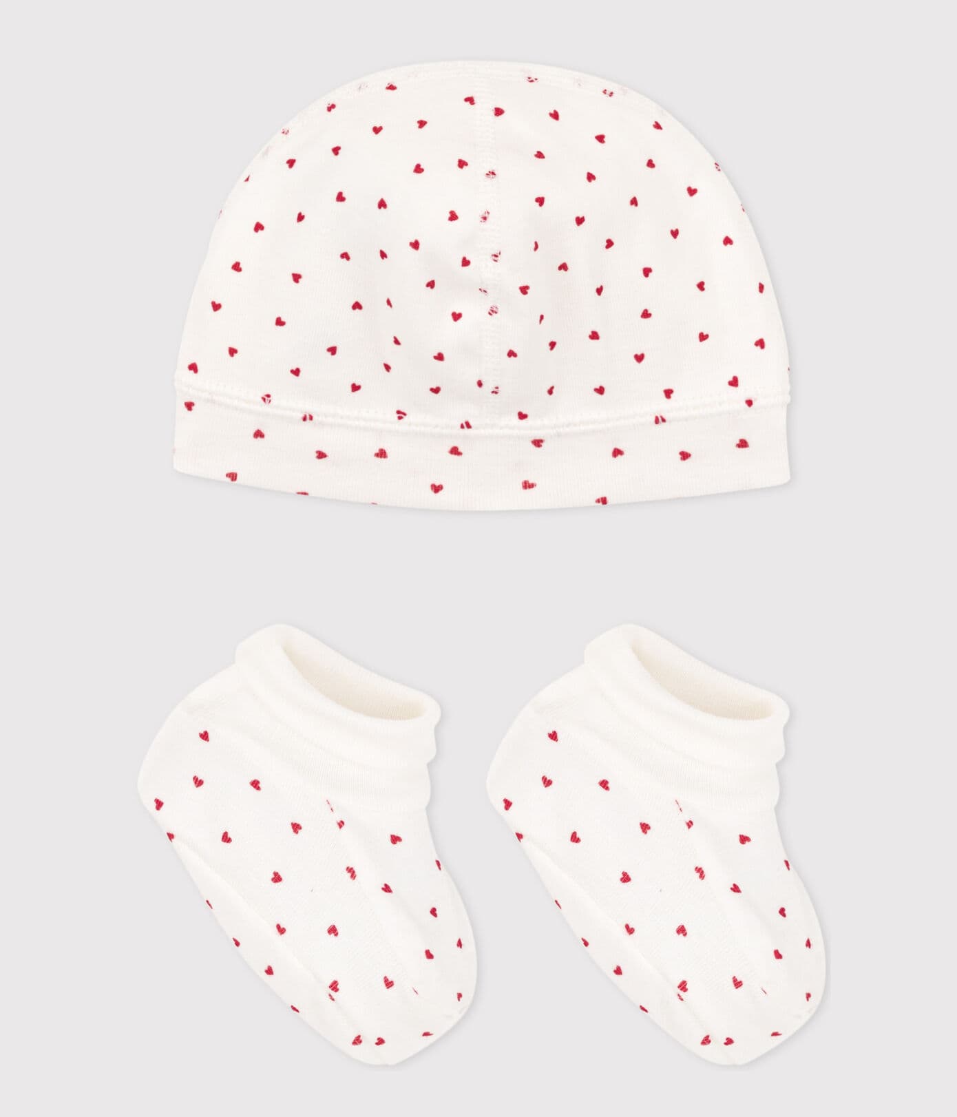 CONFEZIONE CUFFIETTA E BABBUCCE CON CUORI PETIT BATEAU