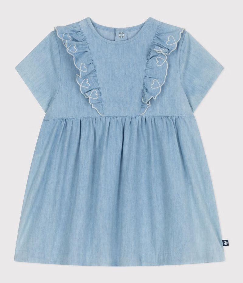 ABITO A MANICHE CORTE IN CHAMBRAY DI COTONE CON CUORI RICAMATI PETIT BATEAU