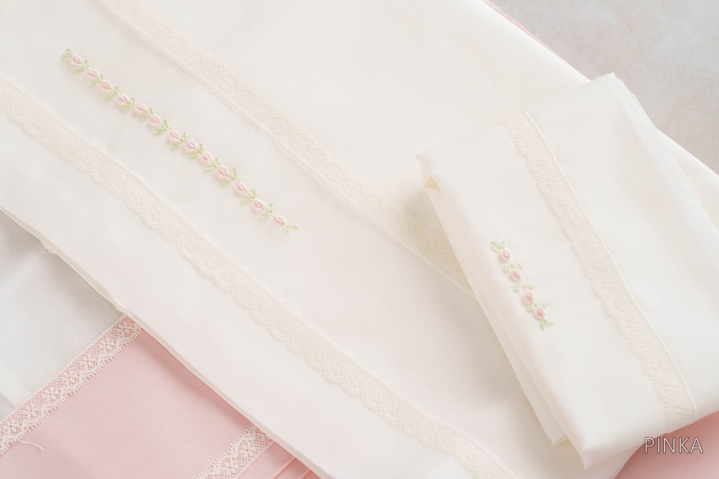 LENZUOLO CERIMONIALE PICCOLA GIUGGIOLA - PINKA