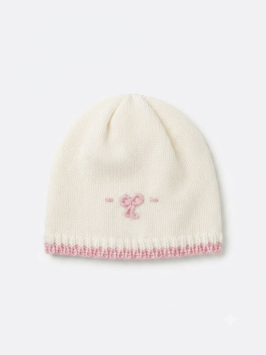 CAPPELLINO IN MAGLIA CON FIOCCHETTI RICAMATI BEBE' DI ALMY