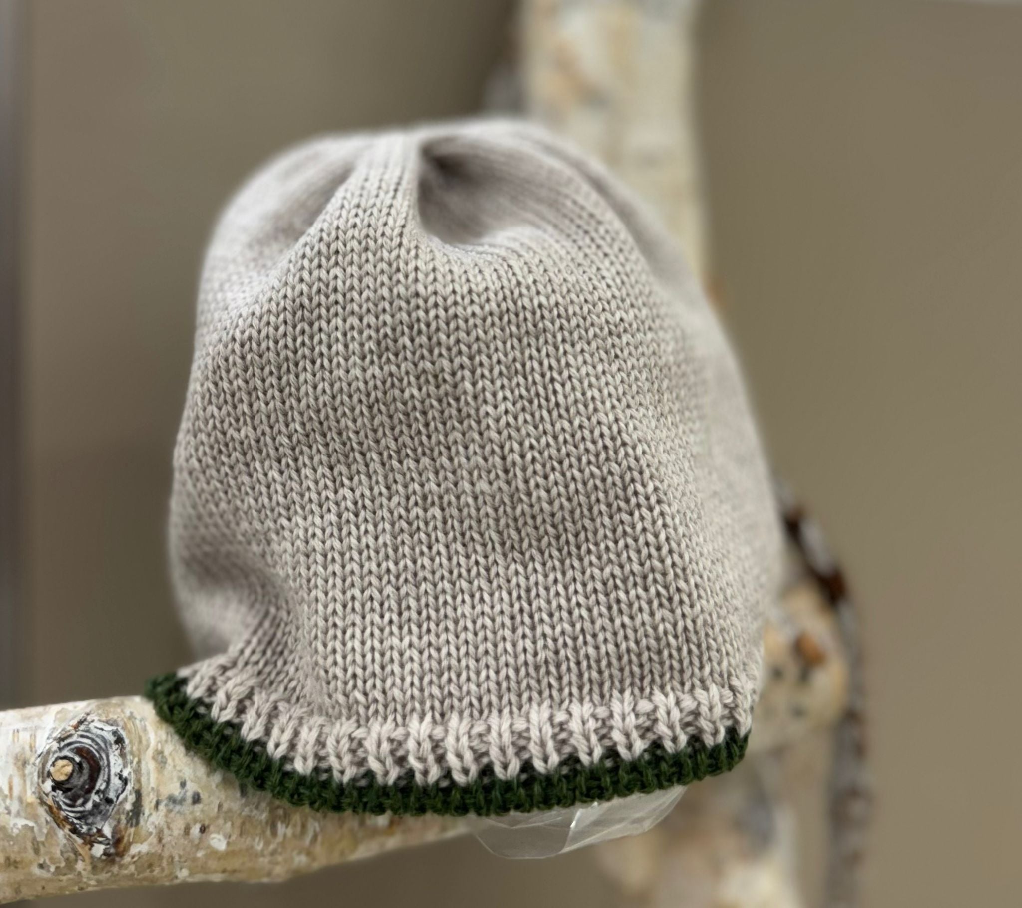 CAPPELLINO IN MAGLIA BEBE' DI ALMY