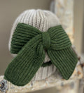 CAPPELLINO IN MAGLIA CON FIOCCO BEBE' DI ALMY