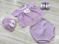 SET CORREDINO IN FILO LILLA CON FIOCCO BIANCO, COMPLETO MANICA CORTA, CAPPELLINO E BABBUCCE