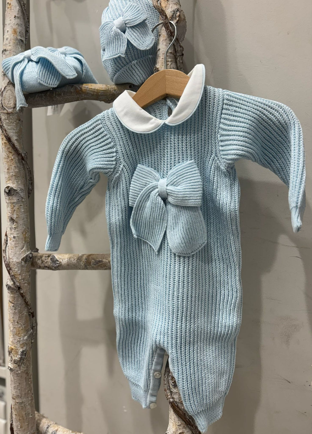 SET CORREDINO IN FILO CON FIOCCO, TUTINA CAPPELLINO E BABBUCCE