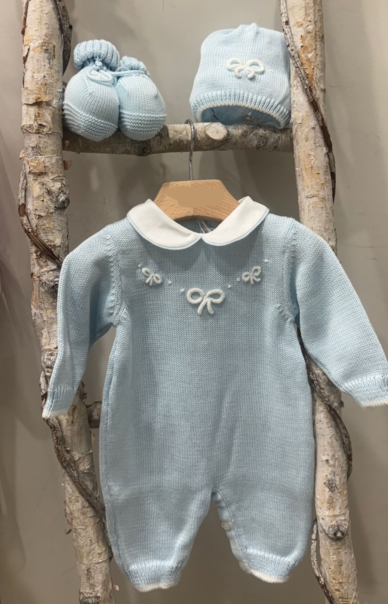 SET CORREDINO IN FILO CON FIOCCO, TUTINA CAPPELLINO E BABBUCCE