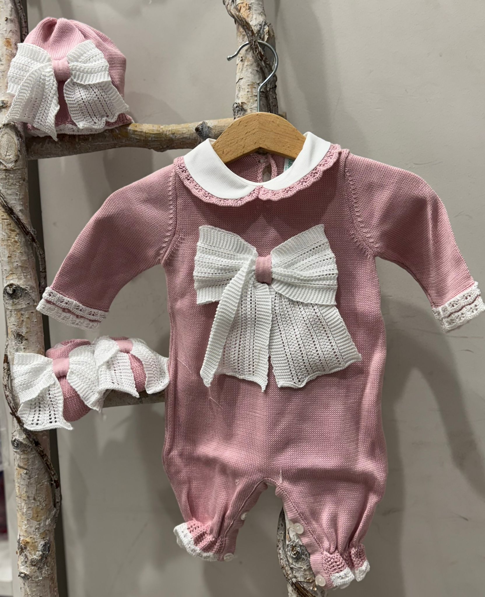 SET CORREDINO IN FILO CON FIOCCO, TUTINA CAPPELLINO E BABBUCCE