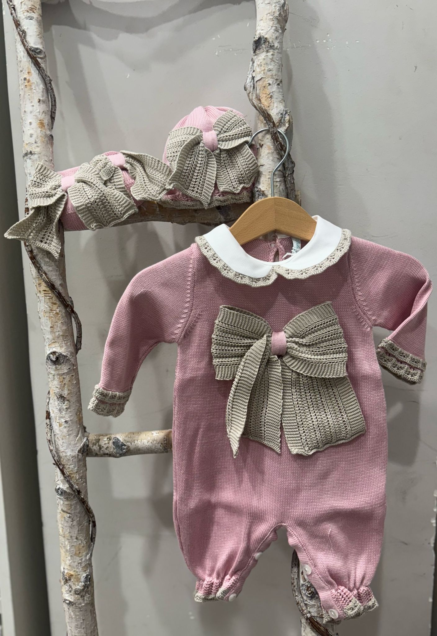 SET CORREDINO IN FILO CON FIOCCO, TUTINA CAPPELLINO E BABBUCCE