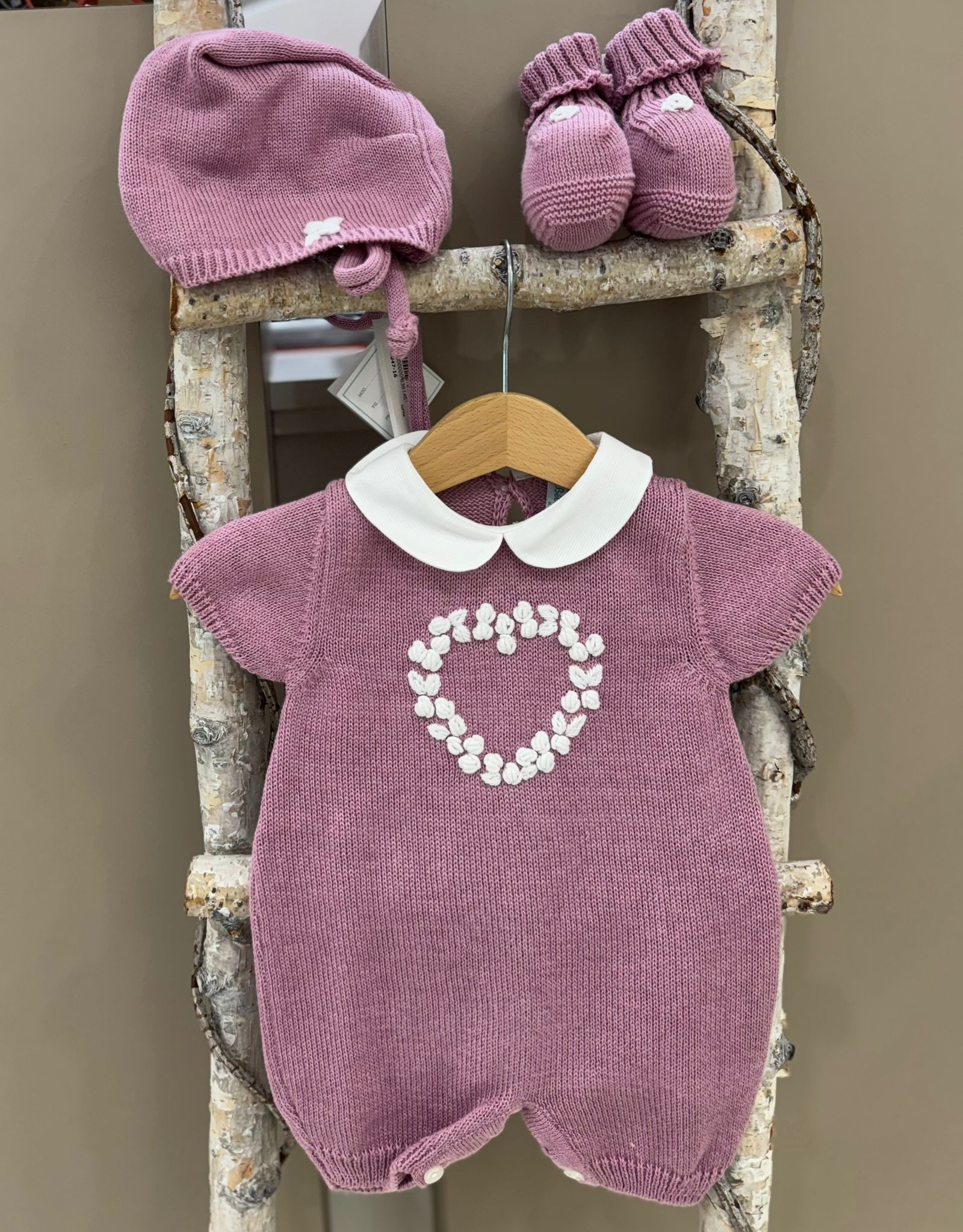 SET CORREDINO IN FILO CON CUORE, PAGLIACCETTO,CAPPELLINO E BABBUCCE