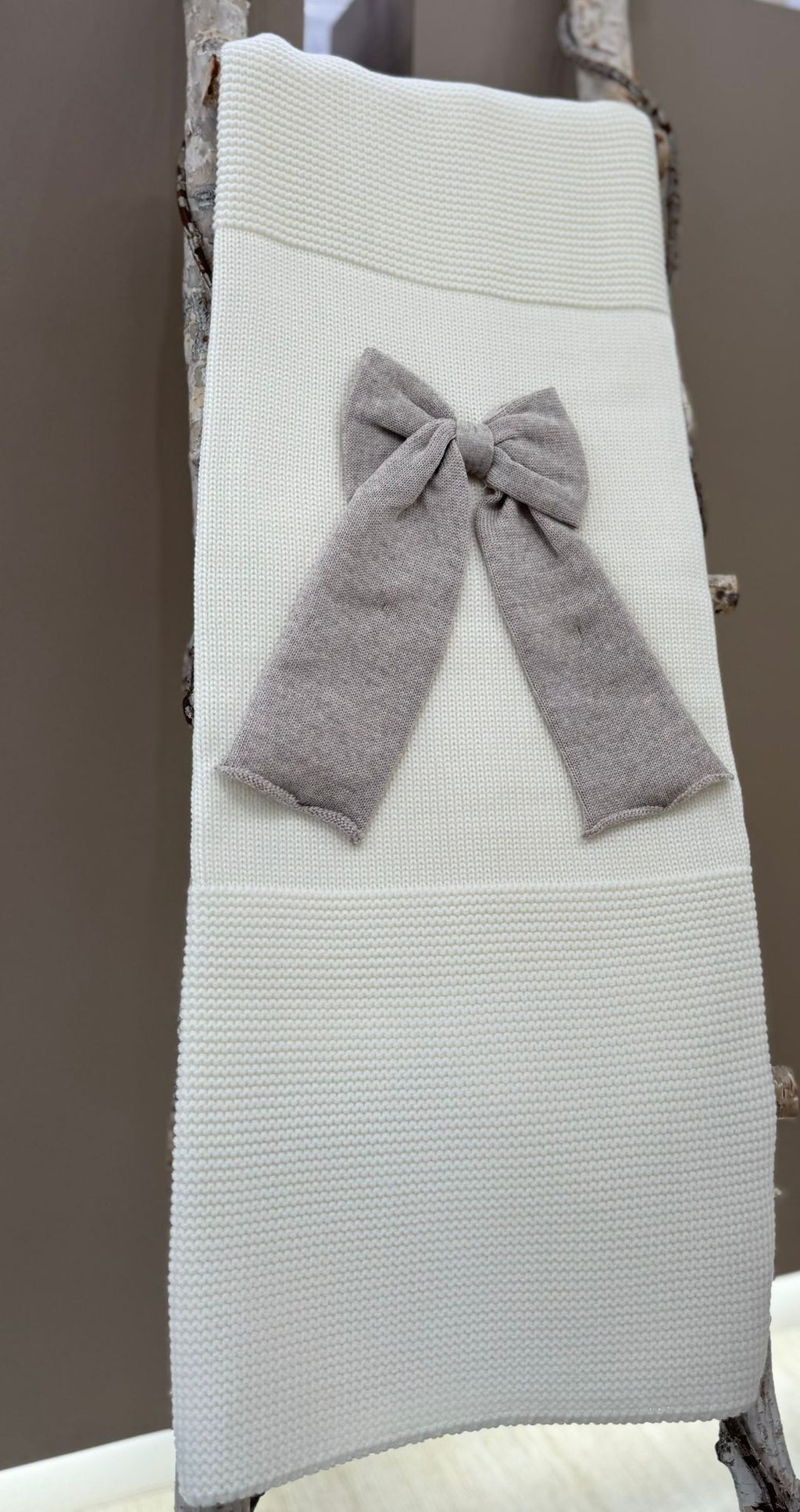 COPERTINA IN MAGLIA CON FIOCCO BEBE'DI ALMY