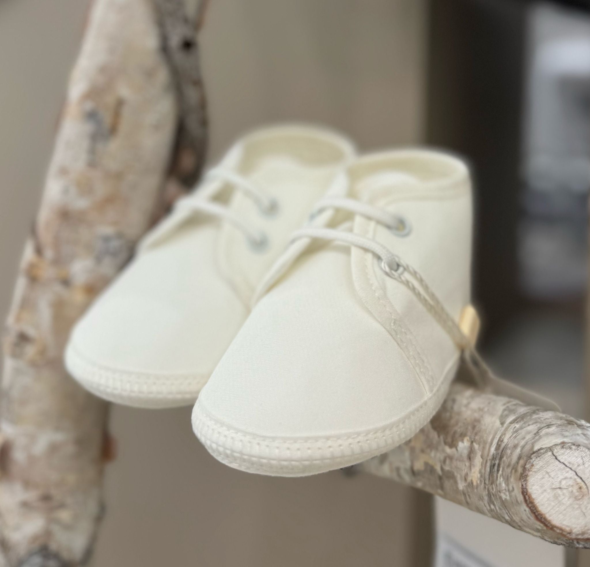 SCARPINA ELEGANTE A RIGHE CON LACCI BUFI