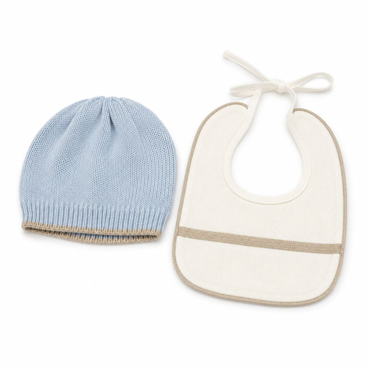 SET COORDINATO NEONATA CAPPELLINO IN MAGLIA E BAVETTA CON RICAMO LA SARTORIA DEI PICCOLI