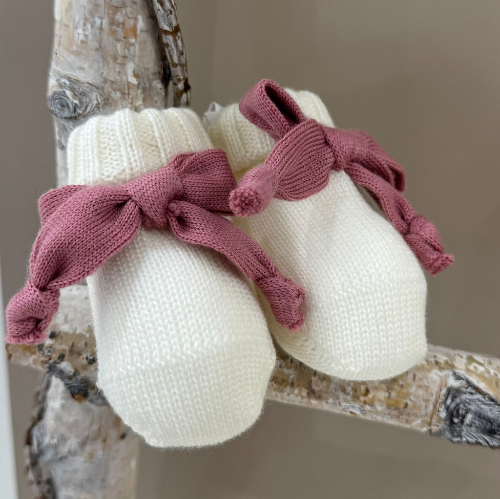 SCARPINE IN MAGLIA CON FIOCCHETTO BEBE' DI ALMY