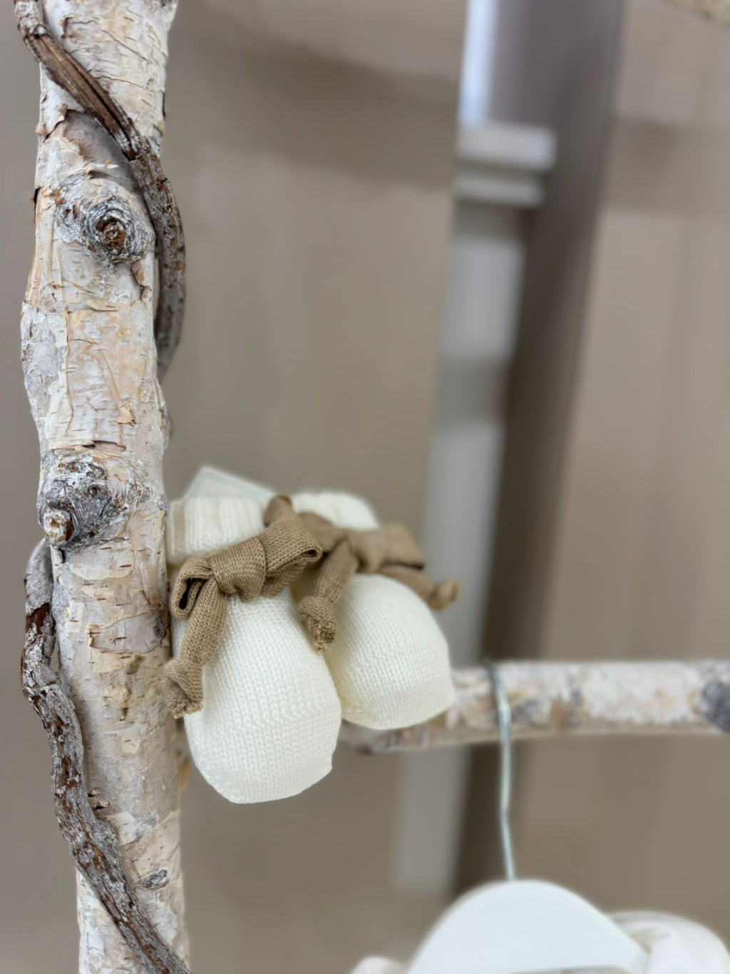 SCARPINE IN MAGLIA CON FIOCCHETTO BEBE' DI ALMY
