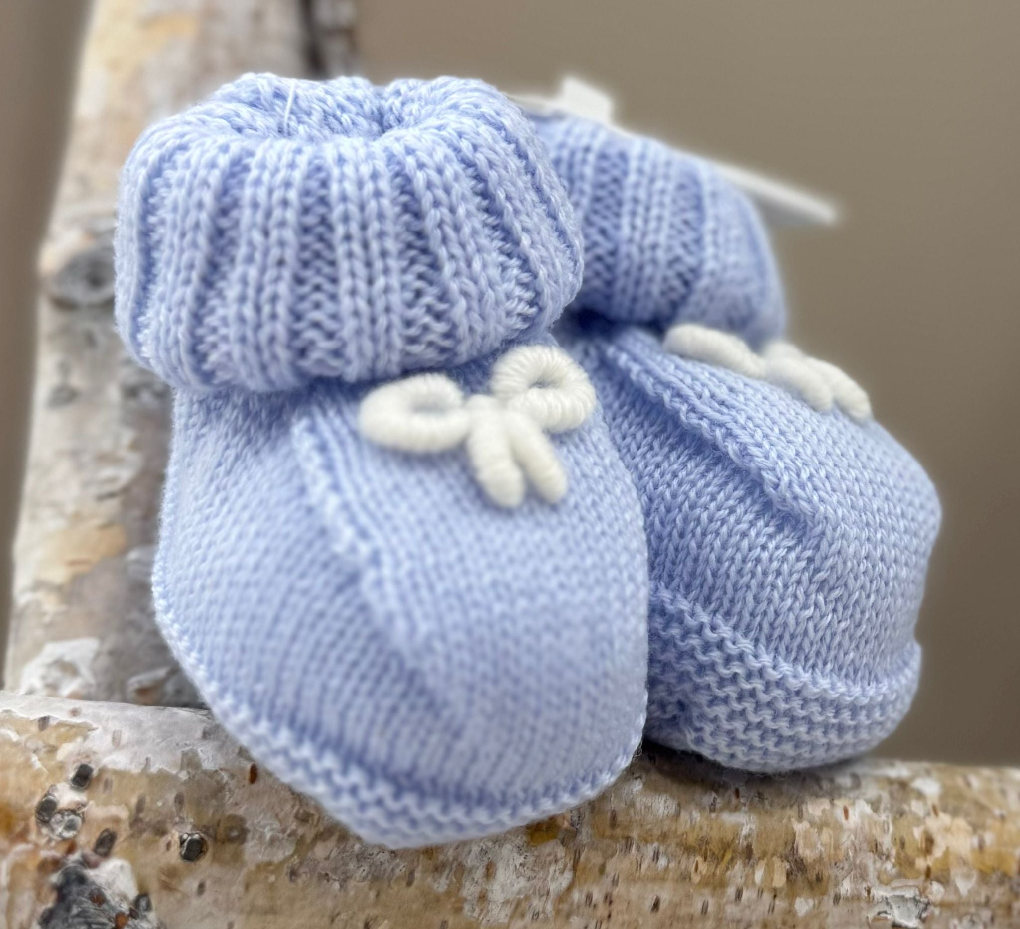 SCARPINE IN MAGLIA CON FIOCCHETTO BEBE' DI ALMY