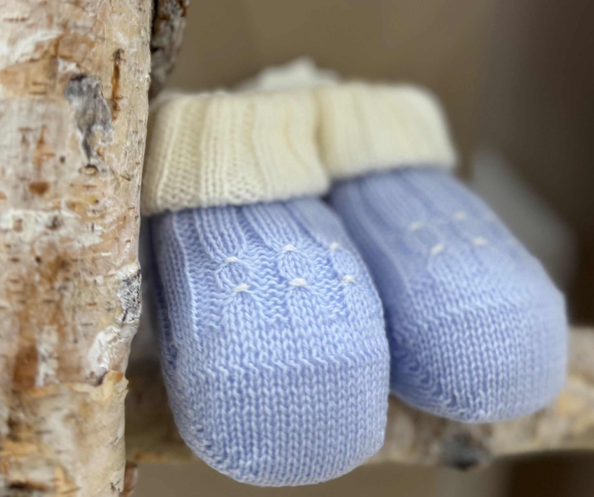 SCARPINE IN MAGLIA CON RICAMO BEBE' DI ALMY