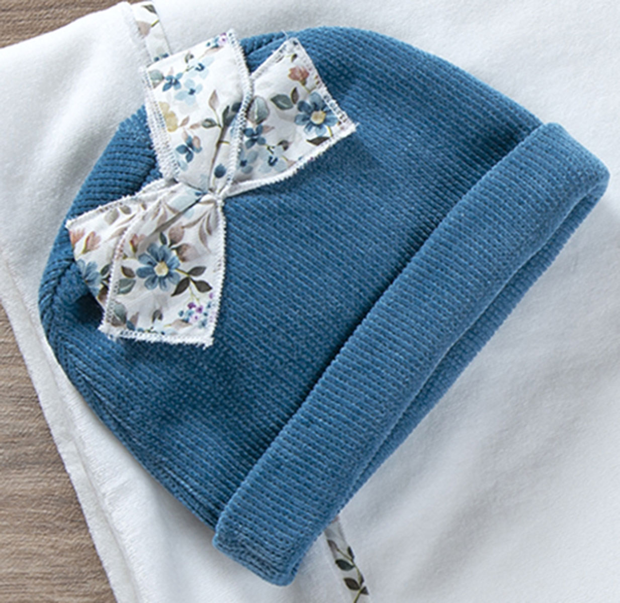 CAPPELLINO IN CINIGLIA CON FANTASIA BABY VIP