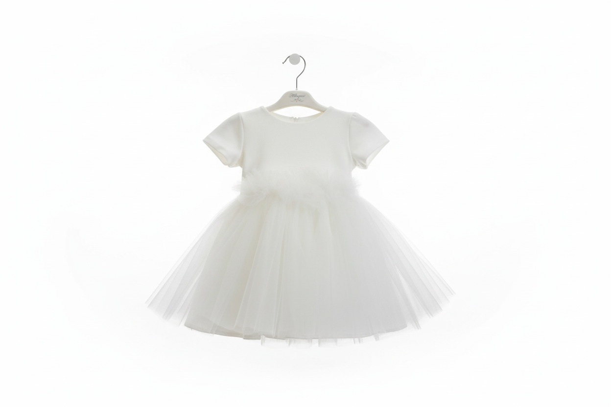 Banner vestito bianco tulle vicino